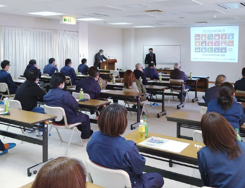 定期的な安全教育ミーティングを開催