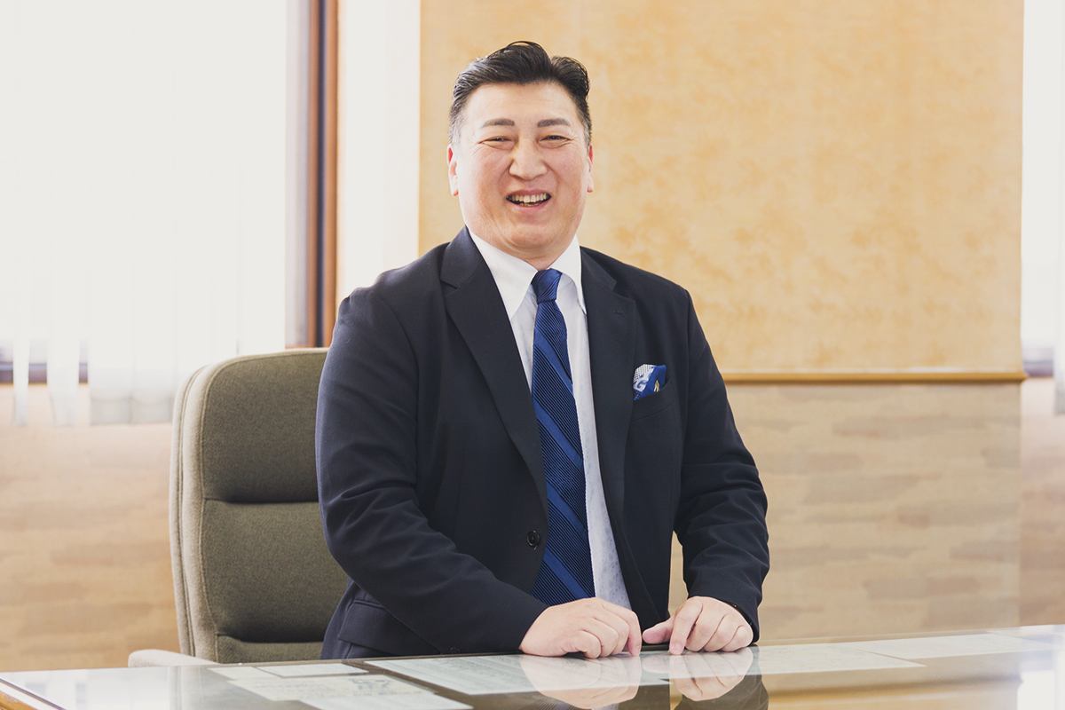 代表取締役社長 川上 秀人